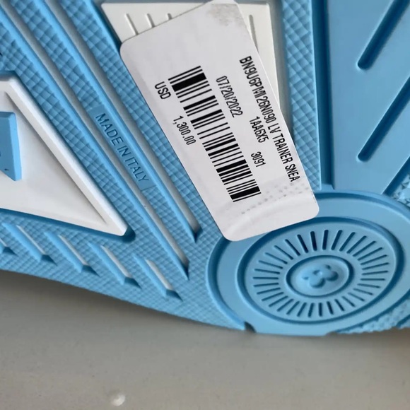 LV Trainer Sneaker Sky Blue - Picture 3 of 14